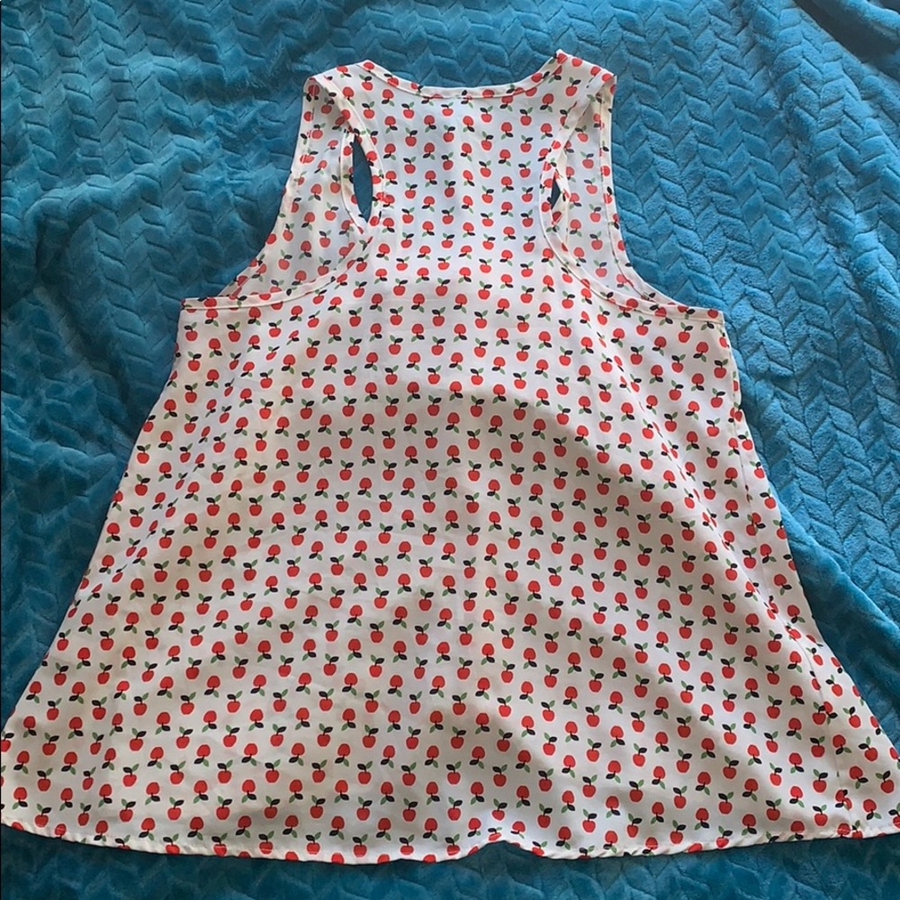 buttons Button-up Tank Small - Picture 3 of 6